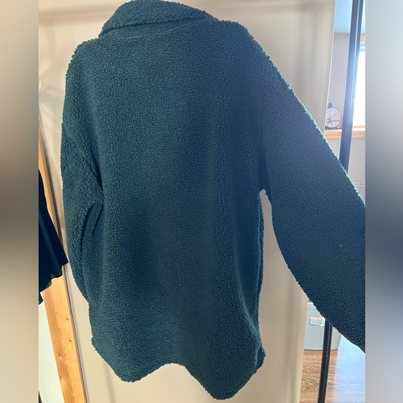 Hunter Green oversized Shacket - Picture 3 of 4